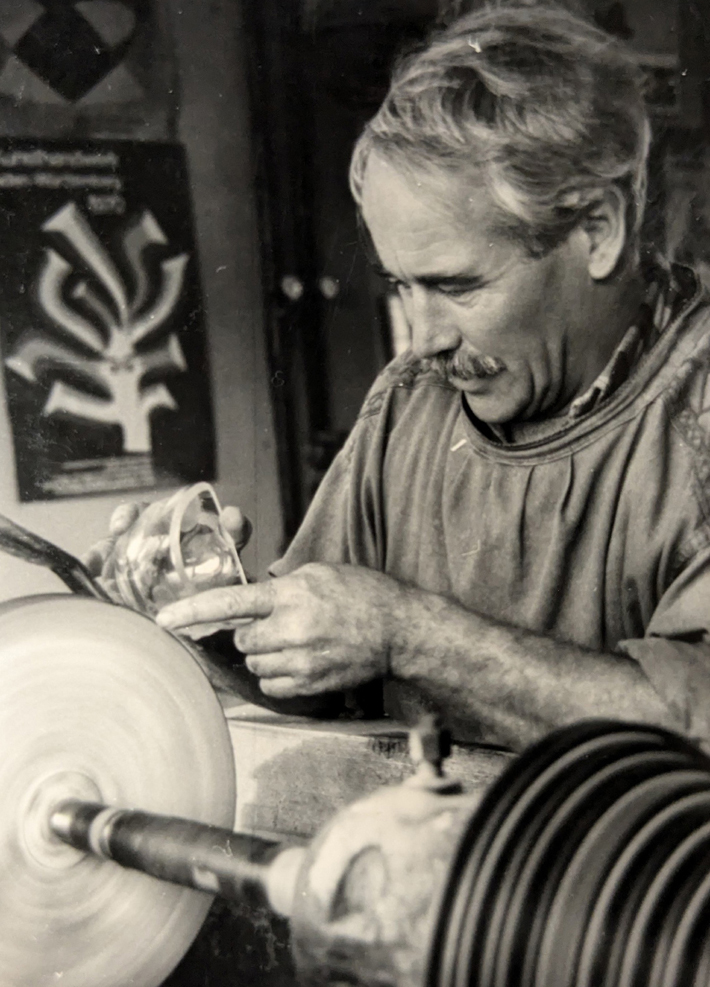 31_glashart_schechinger_PXL_20241212_174253148~2